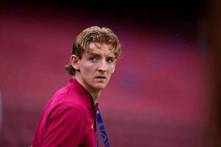 ‘Antes, ninguém via, mas Pedri vê’: A jogada de Gordon que era ‘ignorada’ fora do Barcelona