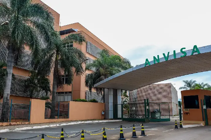 Anvisa aprova medicamento para tratar esquistossomose em crianças