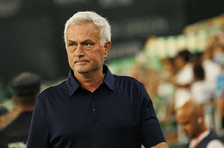 Após recusar propostas, zagueiro problemático do Real Madrid ganha chance de redenção com Mourinho