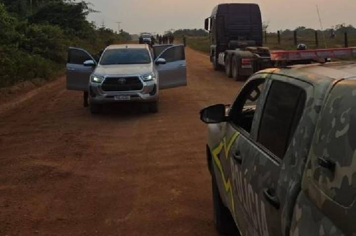 CACAULÂNDIA – AÇÃO INTEGRADA DAS FORÇAS DE SEGURANÇA RESULTA NA RECUPERAÇÃO DE TRÊS VEÍCULOS ROUBADOS EM PROPRIEDADE RURAL