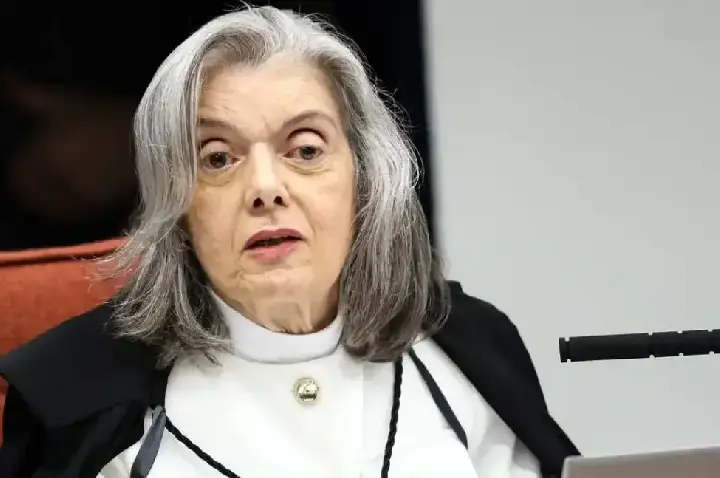 Cármen Lúcia vota para condenar Eduardo Bolsonaro por difamação contra Tabata Amaral