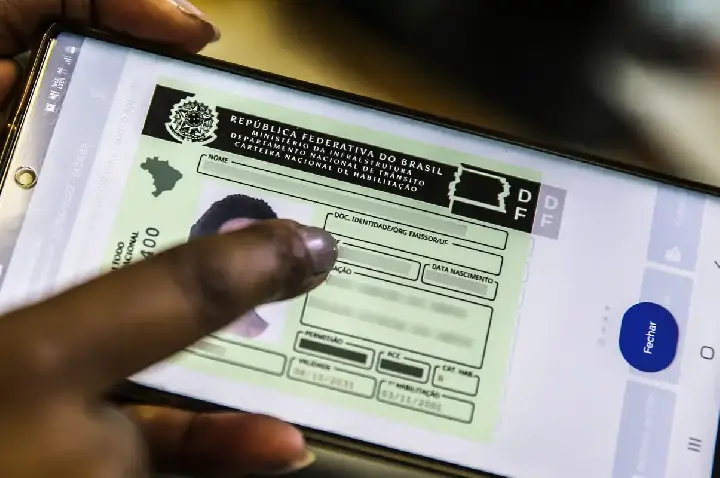 CNH vencida entre junho e setembro tem validade extra até dezembro