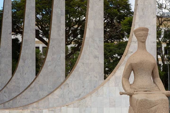 CNJ adia para agosto análise de regras sobre aposentadoria compulsória