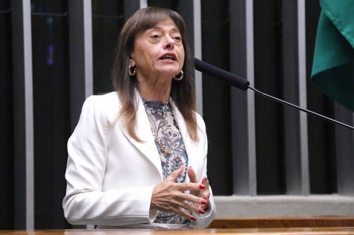 Comissão aprova proposta para uso do vale-cultura em compras pela internet