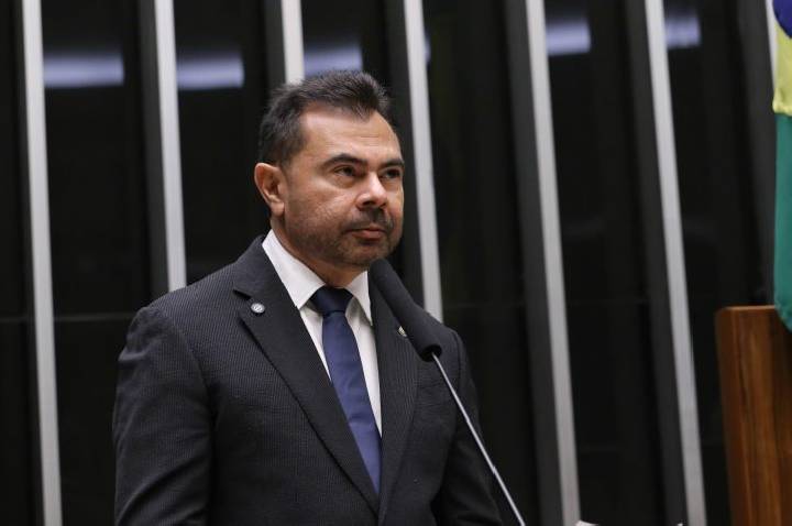 Comissão debate estratégias de escolas públicas do Ceará para ampliar acesso ao ensino superior