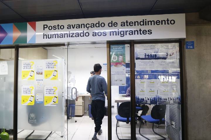 Cubanos superam venezuelanos em pedidos de refúgio no Brasil em 2025