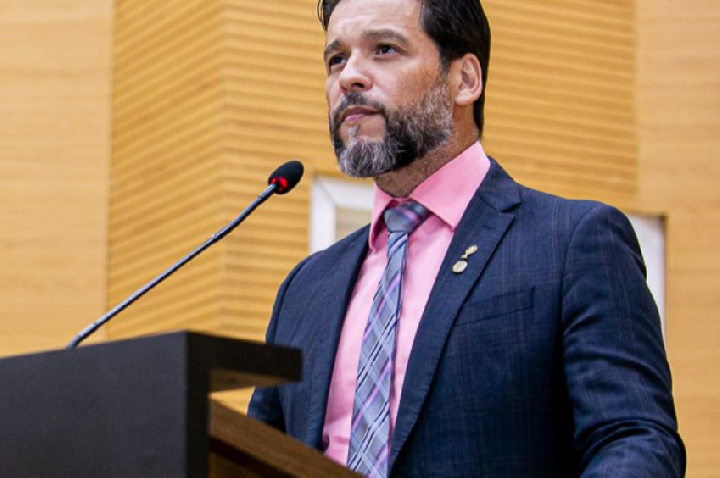 Delegado Camargo cobra redução da fila para atendimento infantil especializado em Rondônia