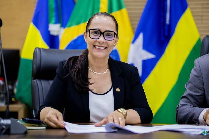 Deputada Rosangela Donadon garante R$ 100 mil para fortalecer atendimento da APAE em Corumbiara