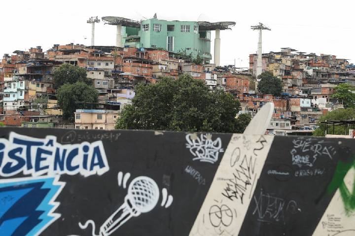 Educação é prioridade para moradores de favelas do Rio nas eleições 