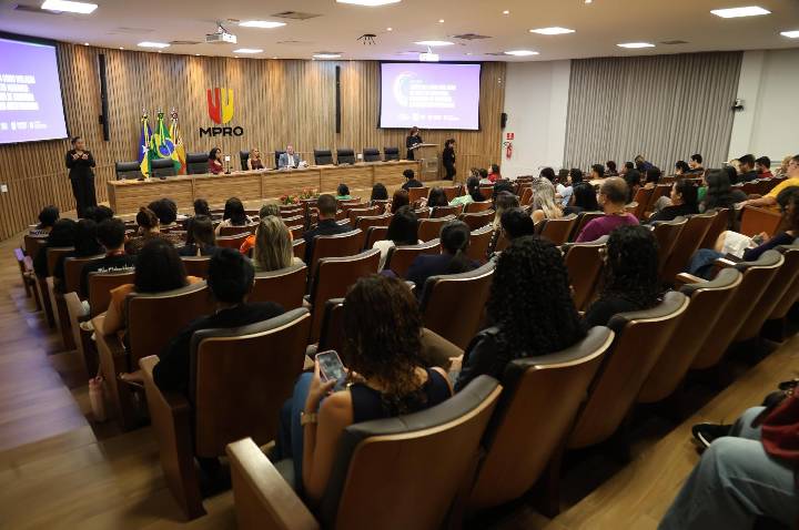 Em seminário, MPRO defende direito de pessoas LGBTQIAPN+ à vida sem discriminação