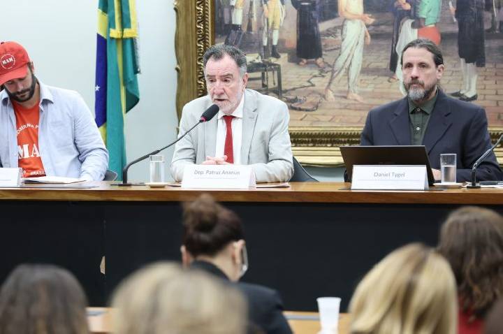 Especialista defende suspensão de licenciamento para exploração de terras raras em Minas Gerais