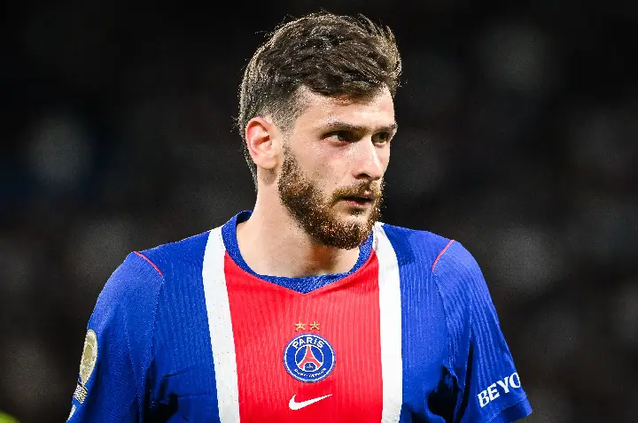 Ex-Ajax: ‘Comparávamos ele ao Kvaratskhelia. Pode se tornar tão importante quanto no PSG’