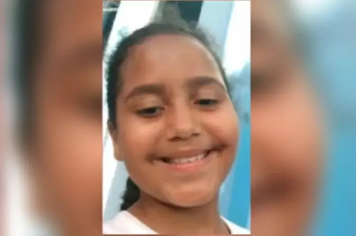 Filha de vereador morre após ter cabelo sugado por bomba de piscina