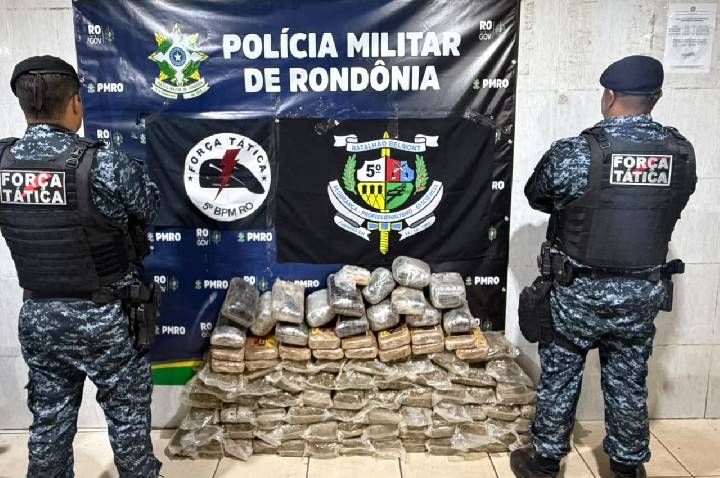 FORÇA TÁTICA DO 5º BPM LOCALIZA ENTORPECENTES EM IMÓVEL ABANDONADO NO BAIRRO SÃO FRANCISCO