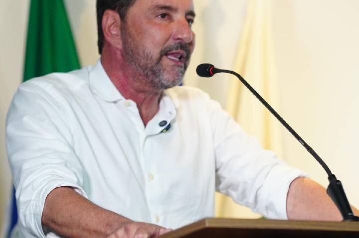 Governo remaneja R$ 231,5 milhões da Saúde e inviabiliza construção do novo Heuro, afirma Hildon Chaves