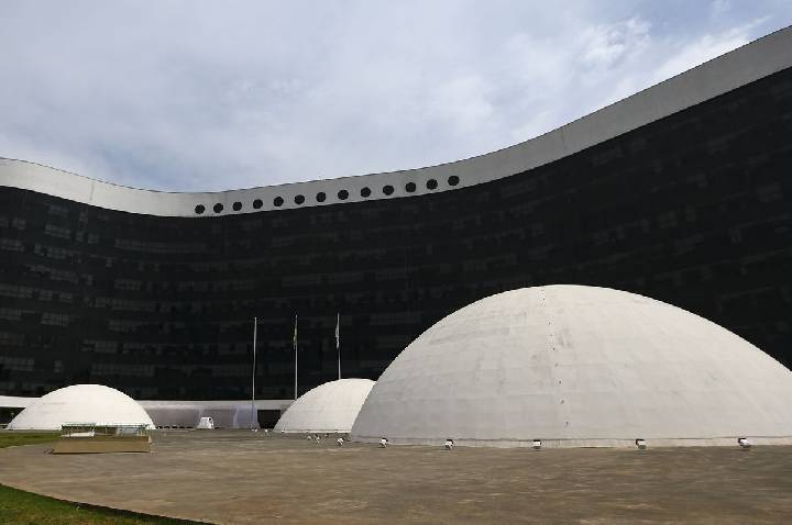 IA pode gerar mais fake news nas eleições, alertam especialistas
