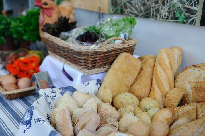 Indústria de alimentos e bebidas cresceu 8% em 2025, diz Abia