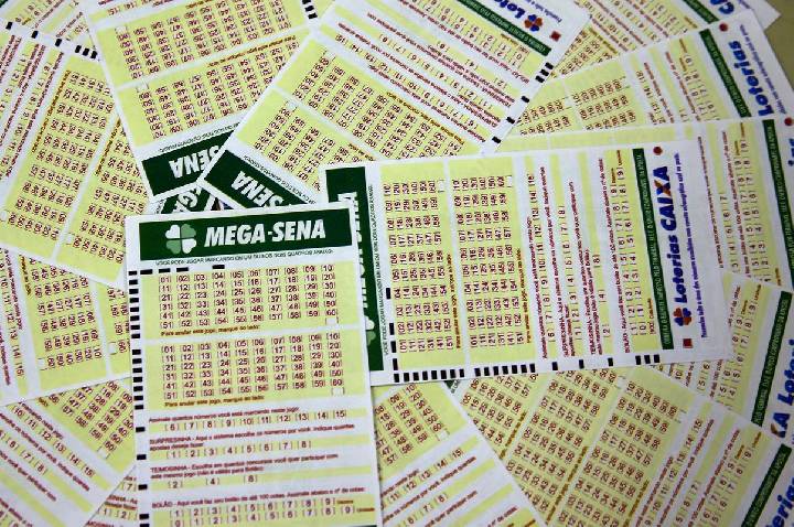 Mega-Sena acumula novamente e prêmio principal vai para R$ 42 milhões
