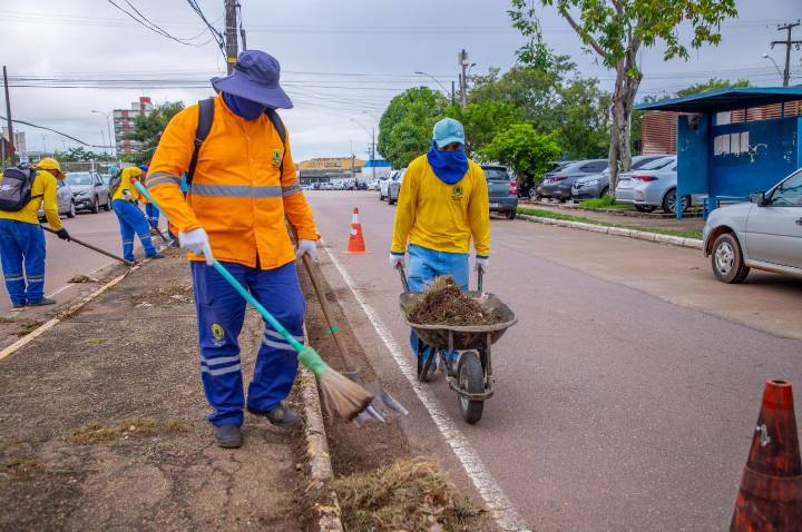 Prefeitura garante gratificação permanente de R$ 750,00 para 636 servidores da limpeza urbana