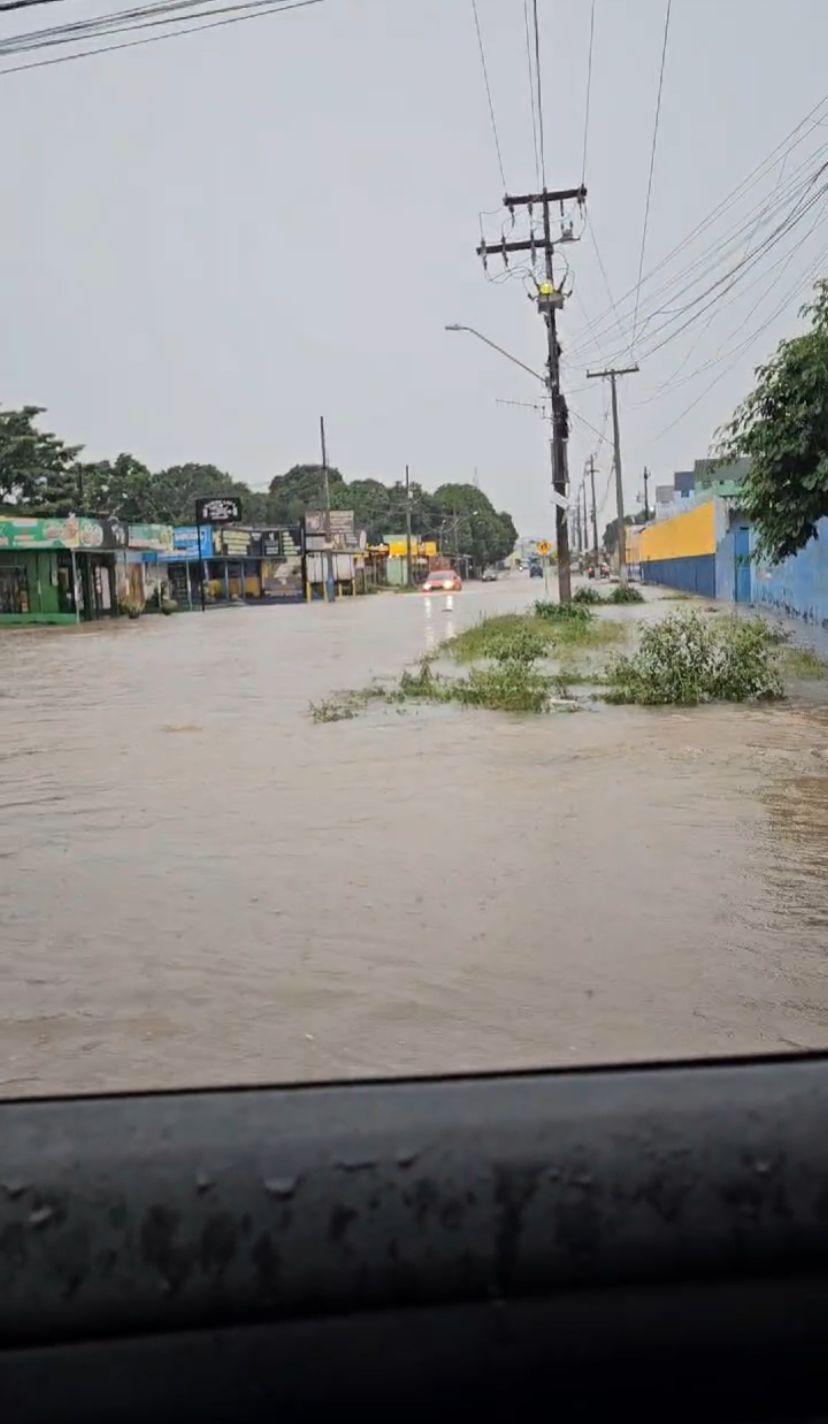 População de Porto Velho vive duas cidades: uma real e outra no Instagram do prefeito Léo Moraes