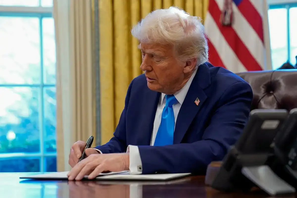Trump anuncia “gold card” de US$ 5 milhões para estrangeiros