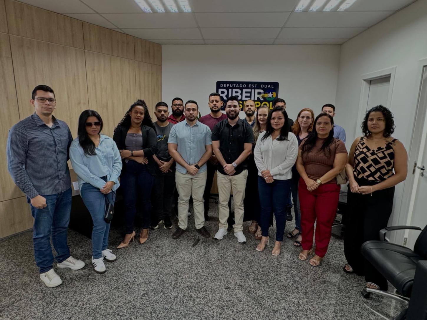 Aprovados no concurso da Polícia Civil de Rondônia se reúnem no gabinete do Deputado Ribeiro do Sinpol