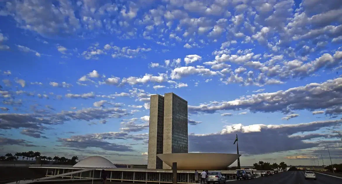 Congresso analisará 60 vetos presidenciais e lerá requerimento da CPMI dos descontos no INSS em 17 de junho