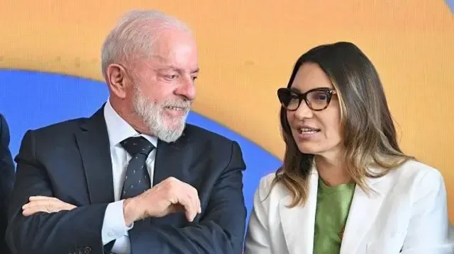 Janja e Lula causam polêmica ao defenderem controle sobre redes sociais