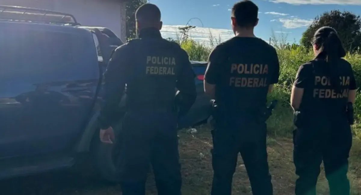 PF desmantela associação criminosa dedicada ao envio de carros roubados à Bolívia