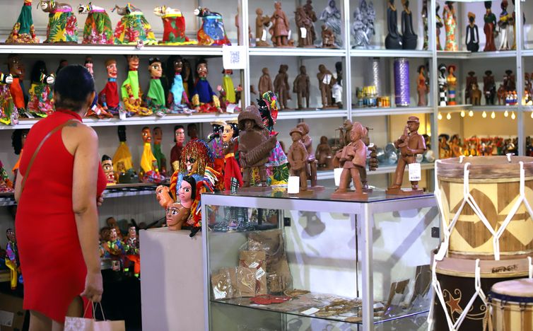 Salão de Artesanato começa em SP com 100 mil peças em exposição