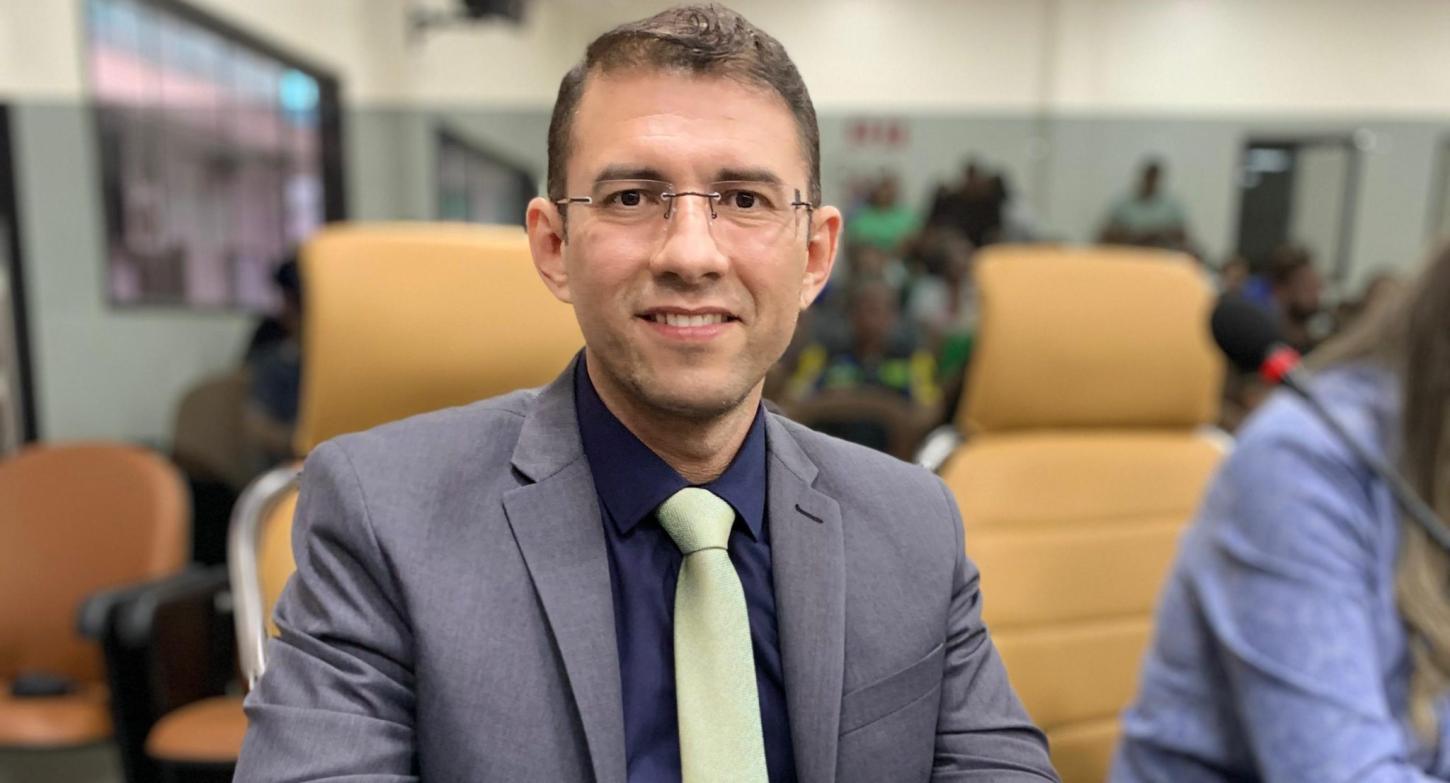 Vereador Pedro Geovar apresenta PL que propõe reserva de leitos em maternidades públicas para mães em situação de perda gestacional