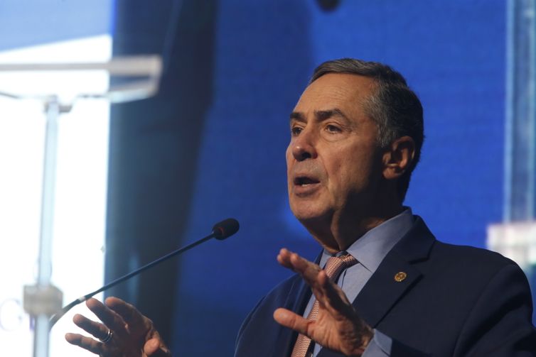 Barroso nega que STF legisle sobre responsabilização das redes sociais