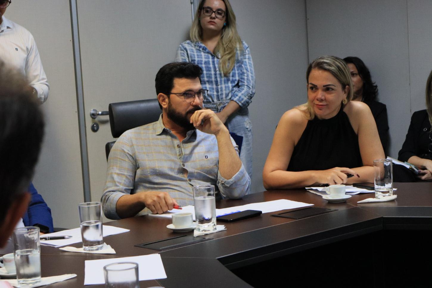 Deputada Cláudia de Jesus reforça urgência na valorização dos servidores da saúde em Rondônia