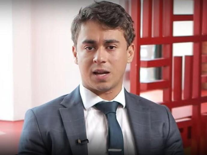Deputado Nikolas Ferreira reclama após ser condenado a pagar R$ 30 mil por comentários transfóbicos à colega Duda Salabert