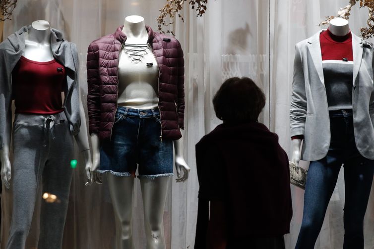 FecomercioSP estima 5% de aumento nas vendas para o Dia dos Namorados