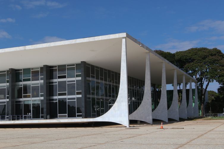 Maioria do STF mantém decisão que levou 7 deputados a perderem mandato