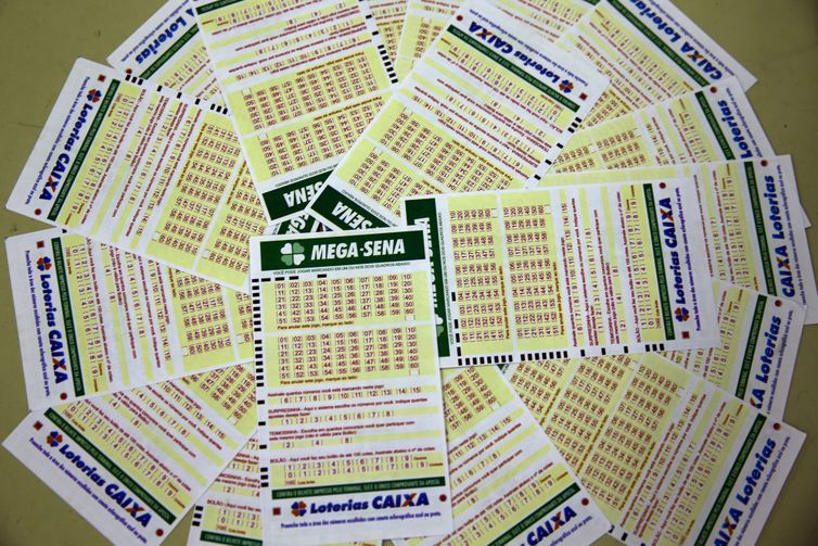 Mega-Sena acumula e prêmio vai a R$ 45 milhões