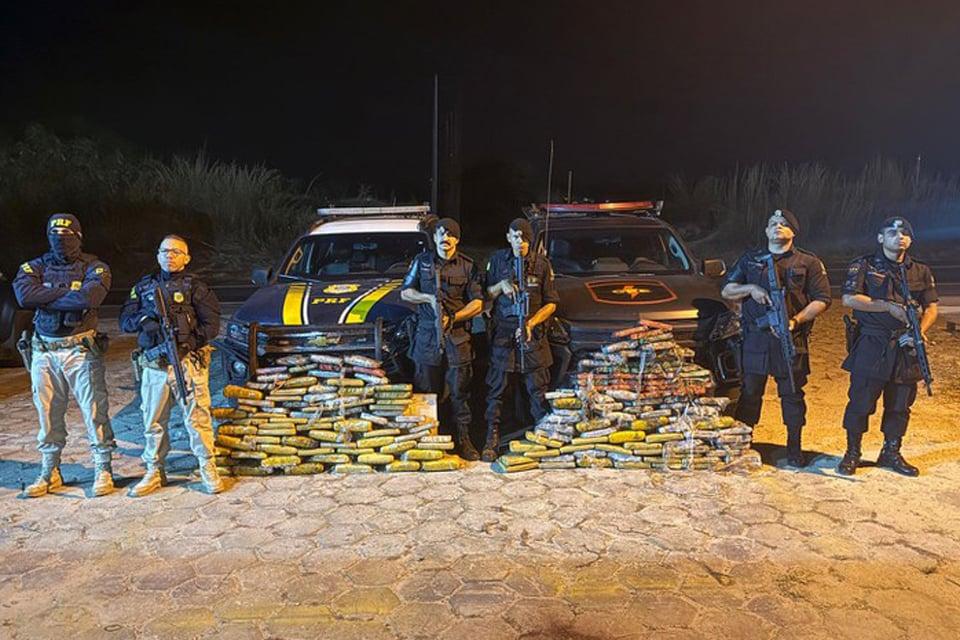 PRF e PMGO apreende mais de 200 kg de drogas em caminhão que saiu de Rondônia