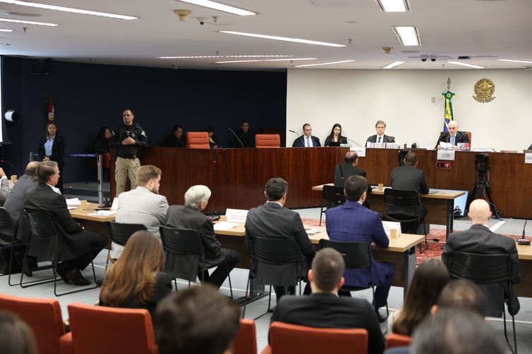 STF encerra primeiro dia de interrogatório dos réus da trama golpista