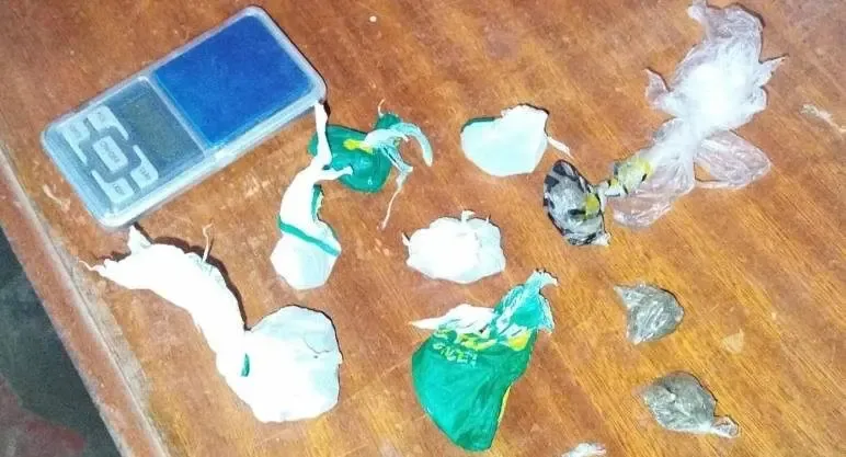 Adolescente é detido por tráfico de drogas e admite depender do crime para sobrevivência