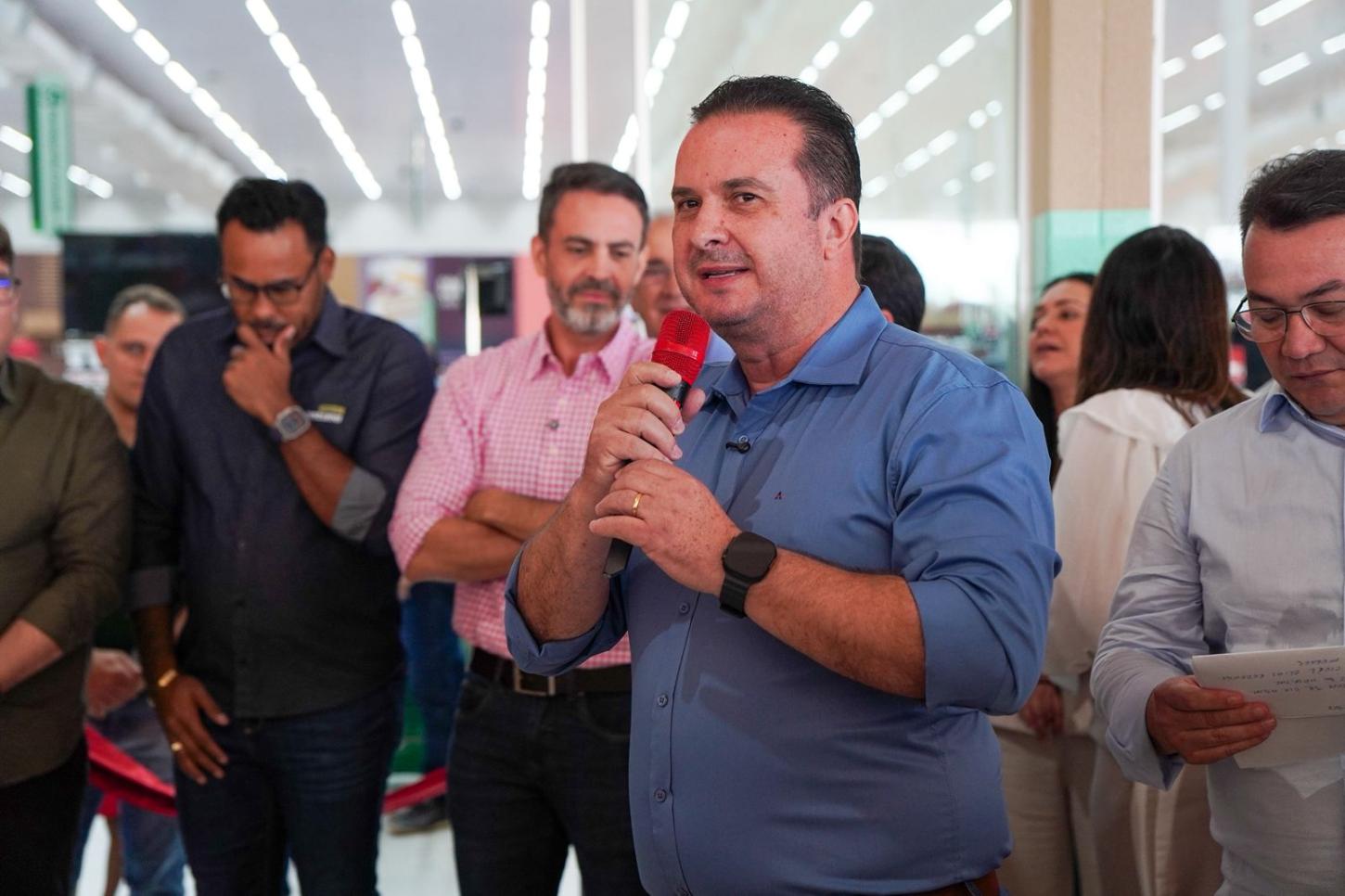 Deputado Luís do Hospital celebra nova loja do Irmãos Gonçalves em Porto Velho