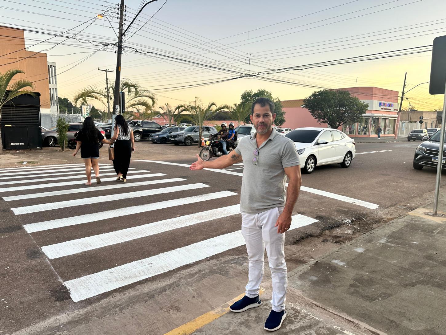 Faixa de Pedestre é implantada na Avenida Abunã após pedido do vereador Nilton Souza