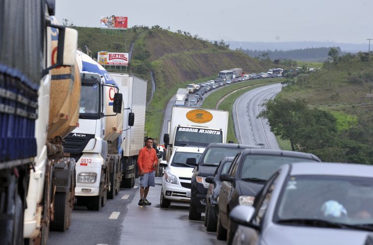Juíza federal manda governo reativar radares em rodovias