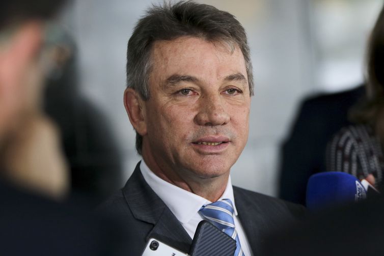 Relatora vota no TSE pela cassação do governador de Roraima 