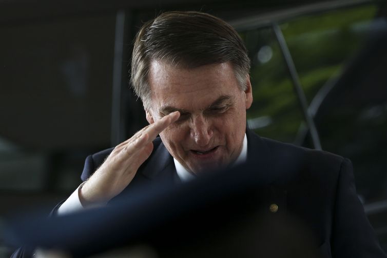 Relatório da PF diz que Bolsonaro movimentou R$ 30,5 milhões em um ano