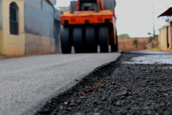 Governo de Rondônia asfalta 30  ruas do bairro Três Marias em Porto Velho
