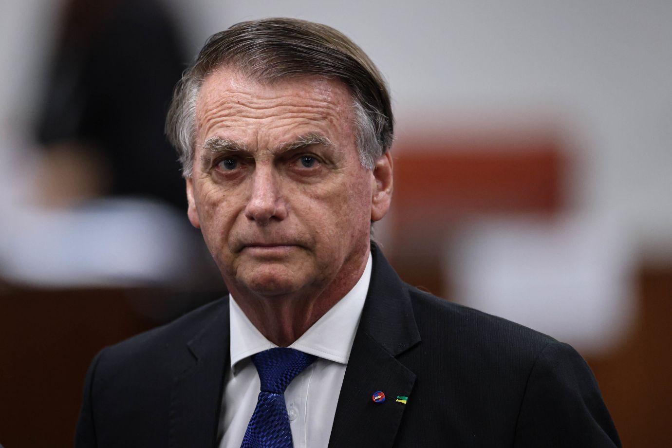Pena de Bolsonaro pode cair de 27 para 16 anos com PL da dosimetria; ENTENDA