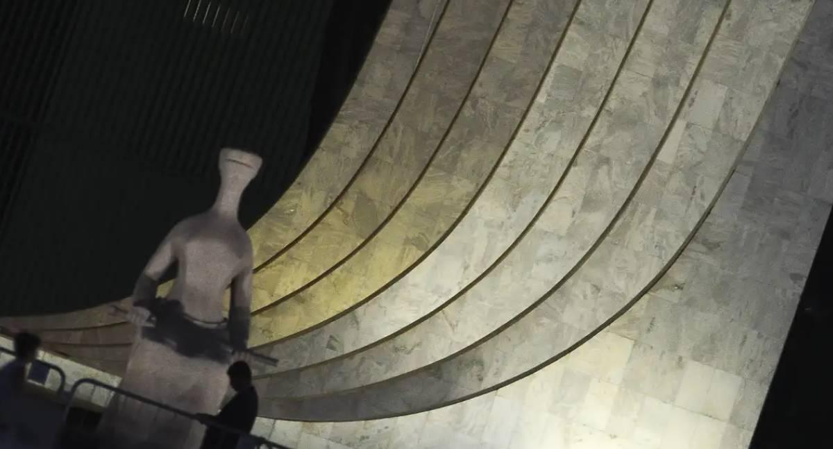 STF publica edital para notificar Eduardo Bolsonaro sobre denúncia