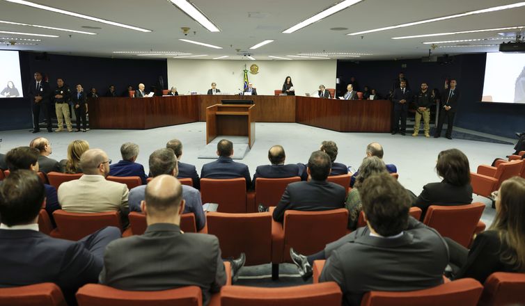 STF terá sessão extra para julgamento de Bolsonaro