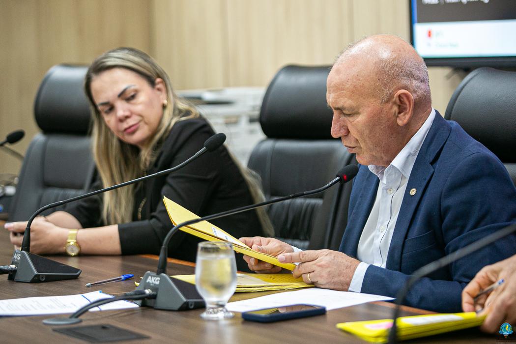 Comissão de Finanças da Alero agenda apresentação de relatórios da Sefin e distribui projetos de lei